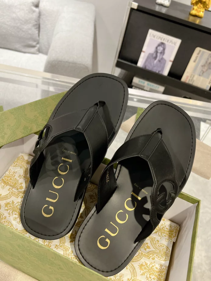 GUCCI MEN’S SLIDE SANDAL – GSL062