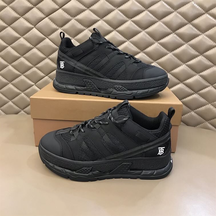 BURBERRY UNION SNEAKERS – BBR016