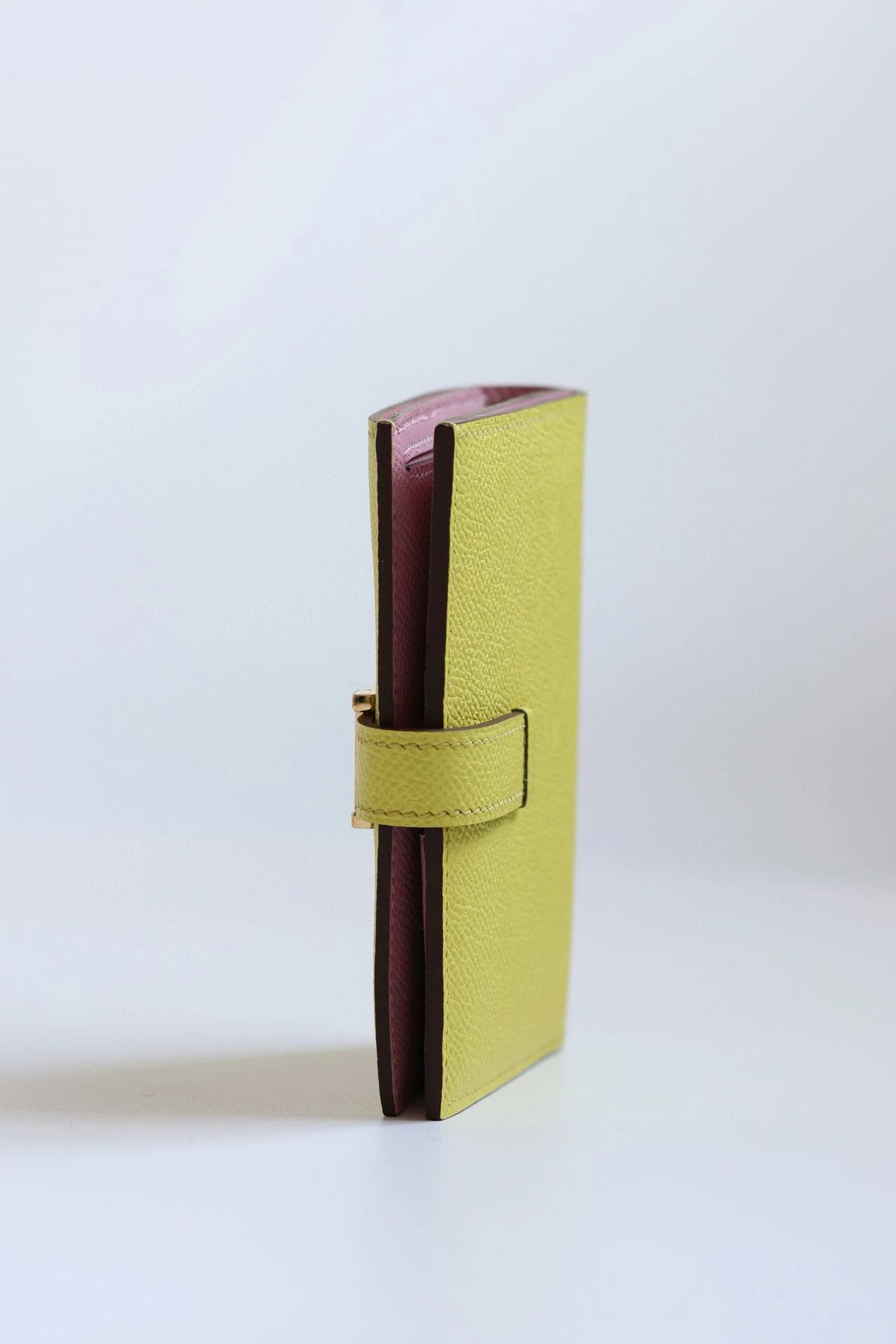 Hermes Bearn Compact Verso Handmade Wallet in Lime Epsom Calfskin – HW136