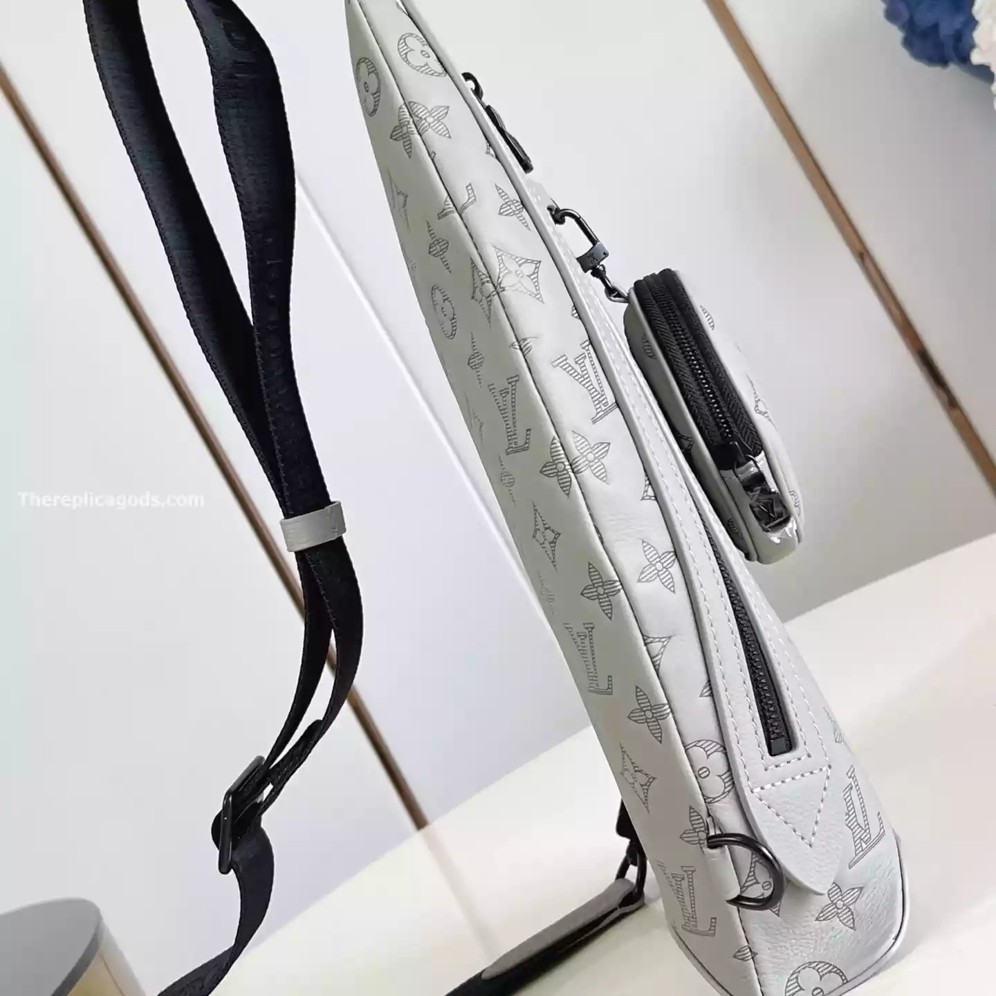 DUO SLINGBAG SAND MONOGRAM SHADOW – LW299