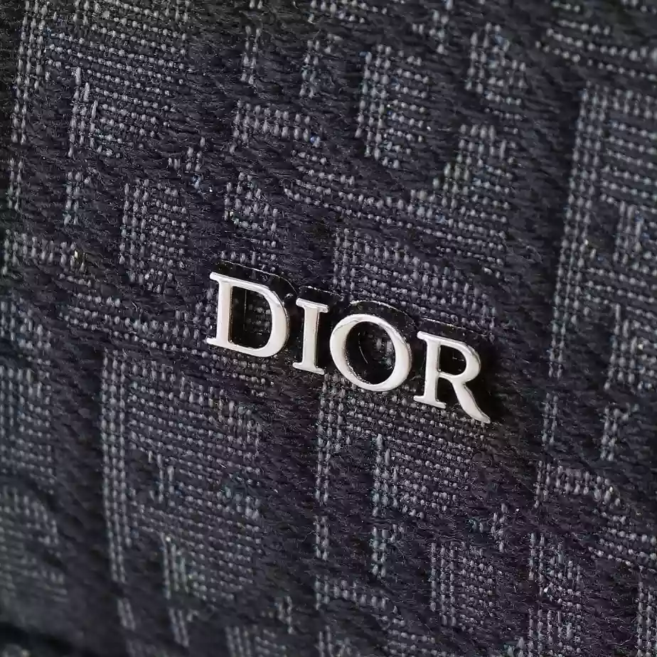 DIOR HIT THE ROAD BACKPACK WITH FLAP – DIO052
