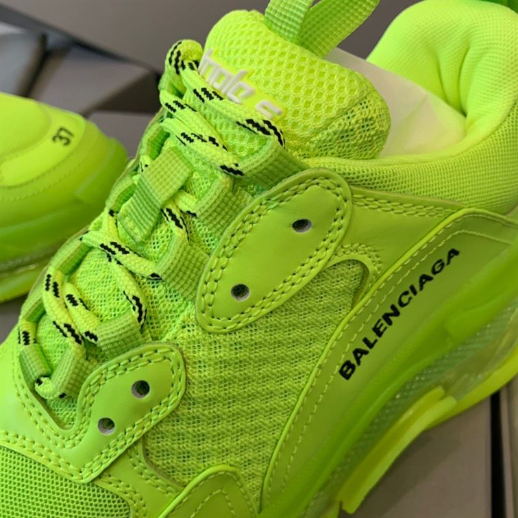 BALENCIAGA TRIPLE S CLEAR SOLE IN GREEN – BLA018