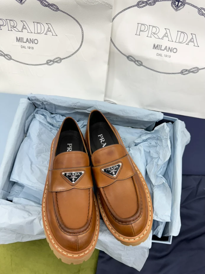 Prada Leather Loafers – PRL014