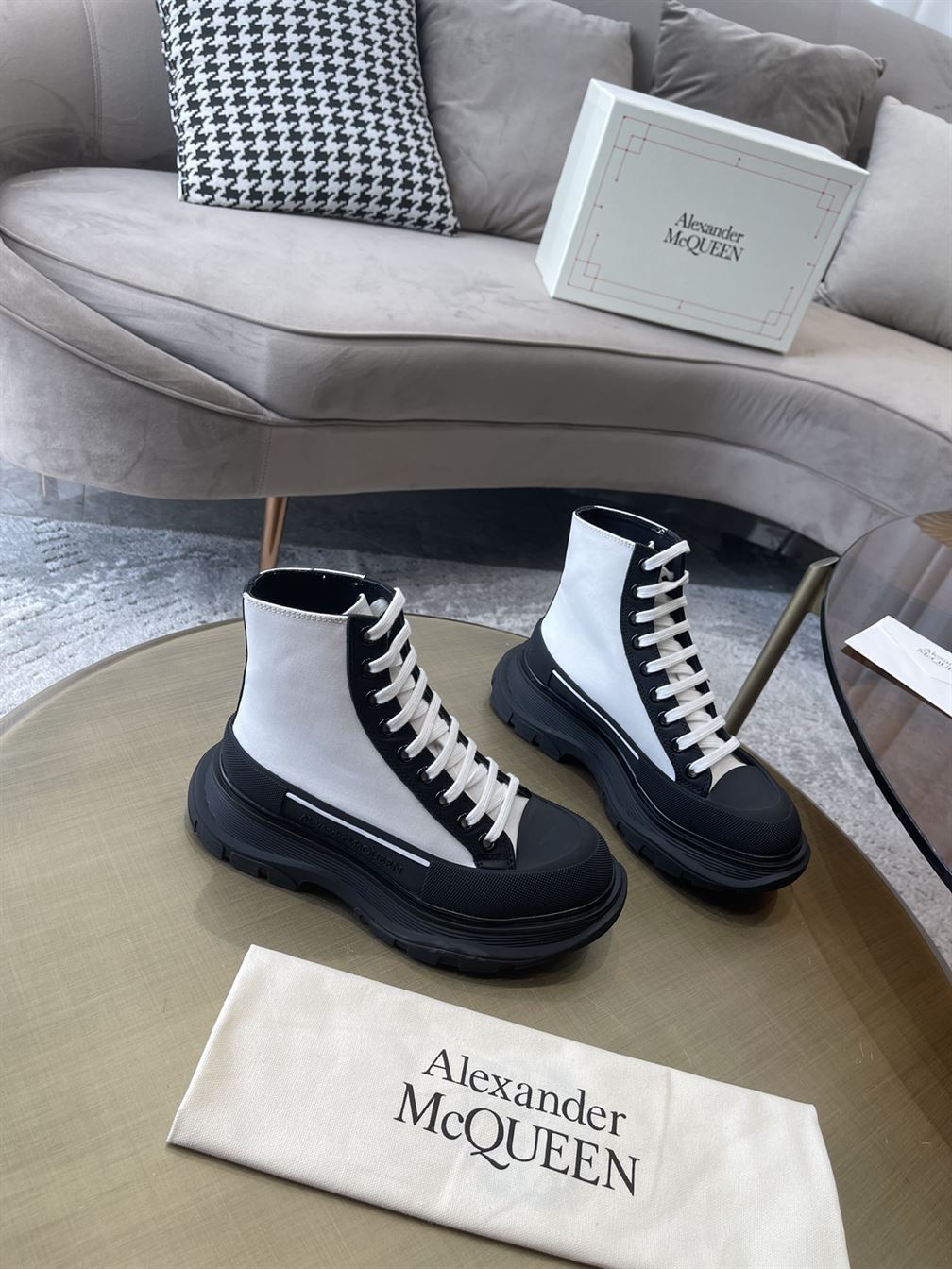 ALEXANDER MCQUEEN TREAD SLICK HIGH-TOP SNEAKERS – ALD035