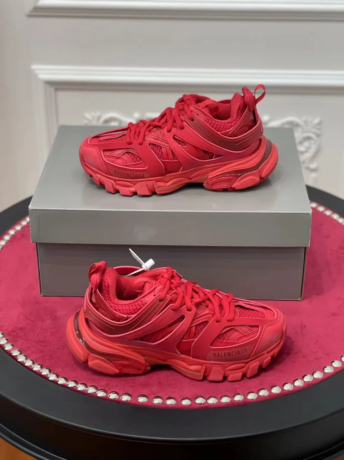 BALENCIAGA TRACK SNEAKER – BLA145