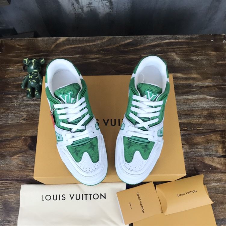 LOUIS VUITTON TRAINER SNEAKER – LVS032