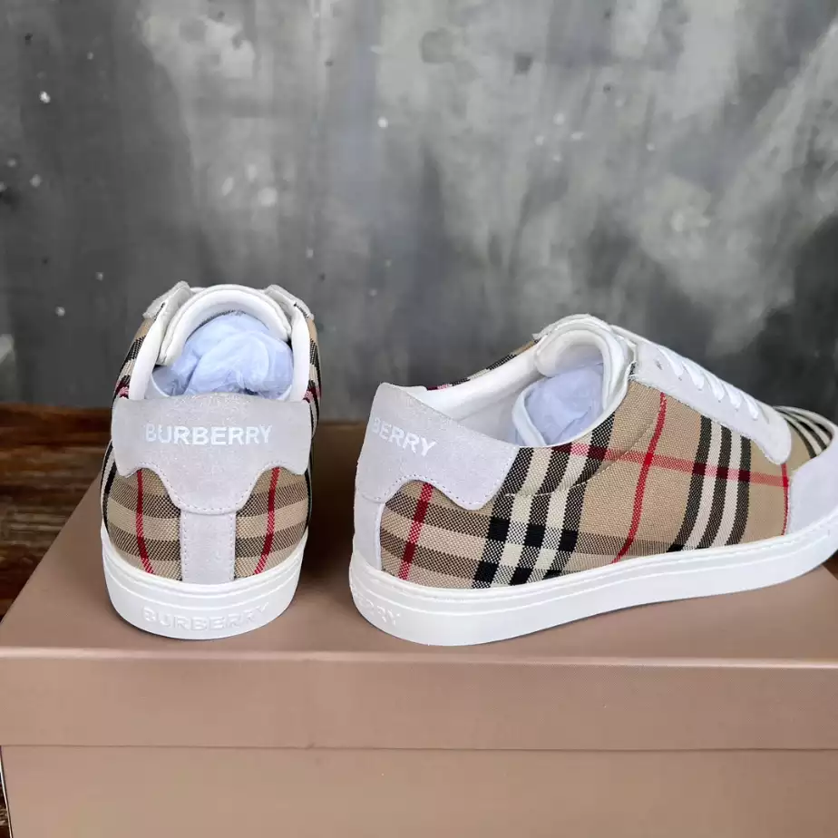 BURBERRY CHECK AND LEATHER SNEAKERS – BBR075