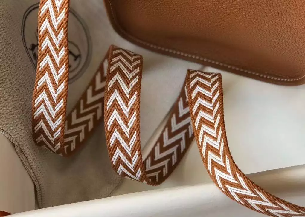 Hermes Evelyne III TPM Bag In Gold Clemence Leather – HW048