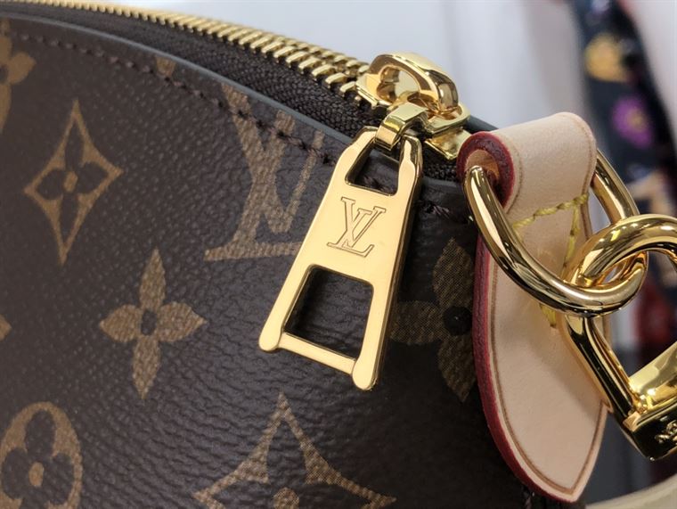 LOUIS VUITTON BOETIE PM MONOGRAM – LW135
