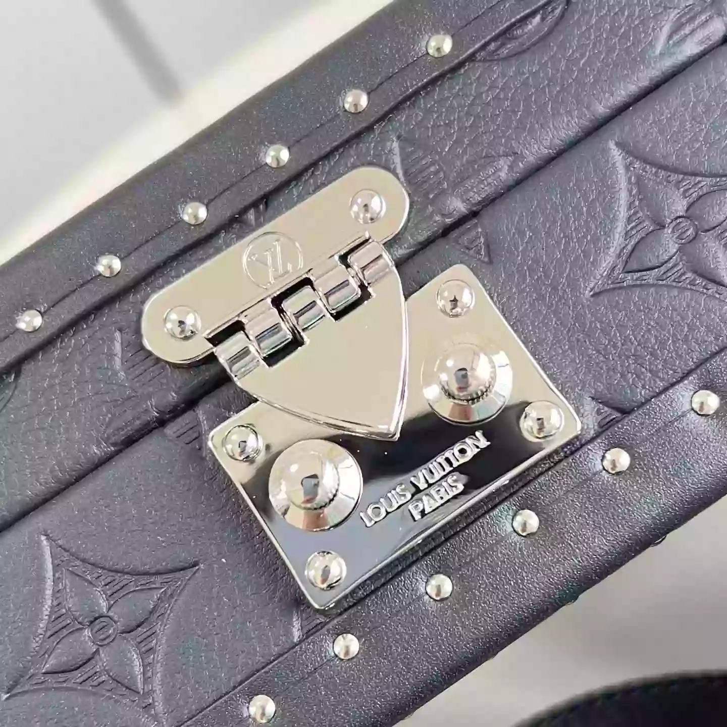 CLUTCH BOX BLACK MONOGRAM SHADOW COWHIDE LEATHER M12876  – LW275