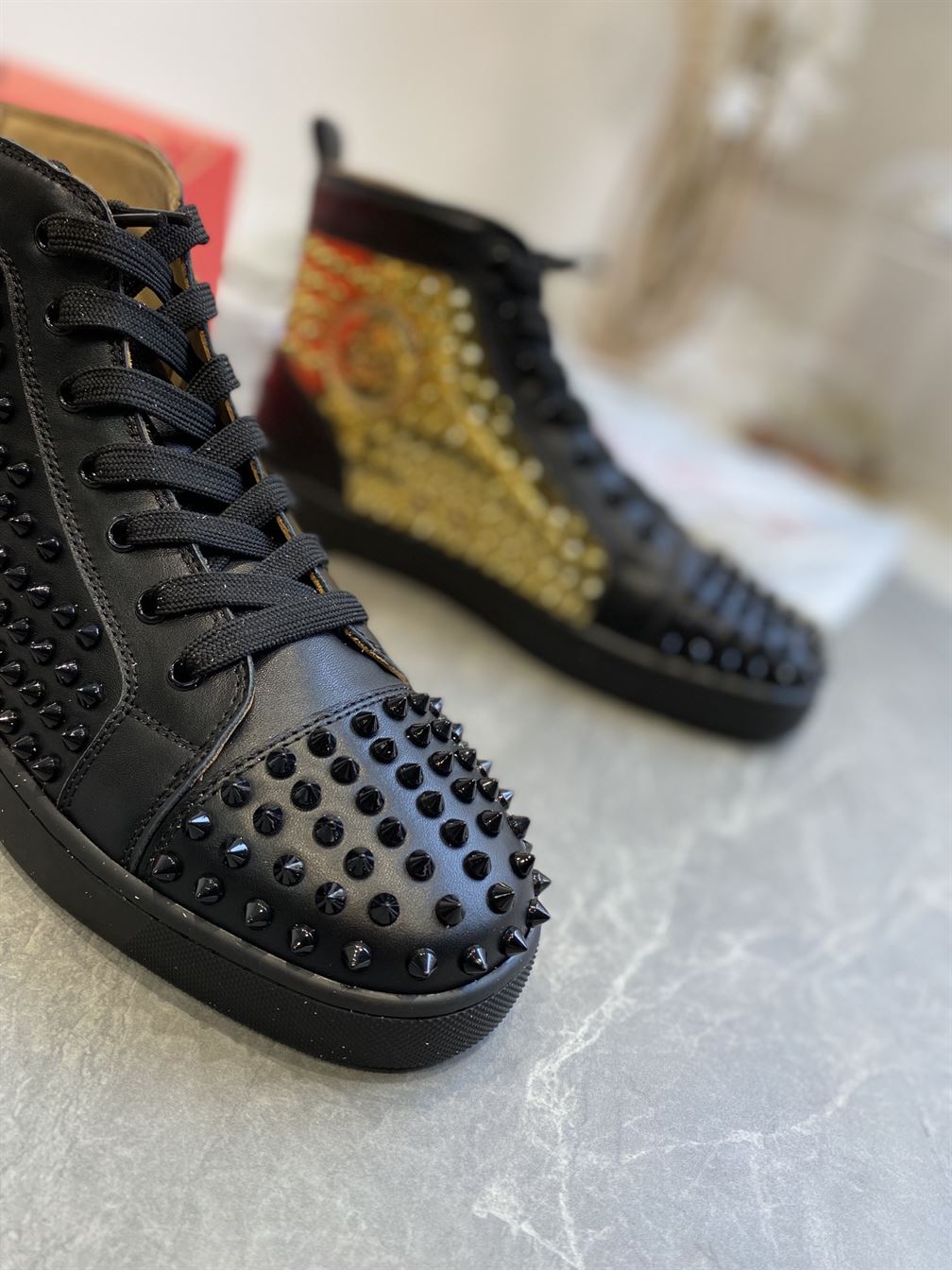CHRISTIAN LOUBOUTIN HIGH TOP SNEAKER – CLS017