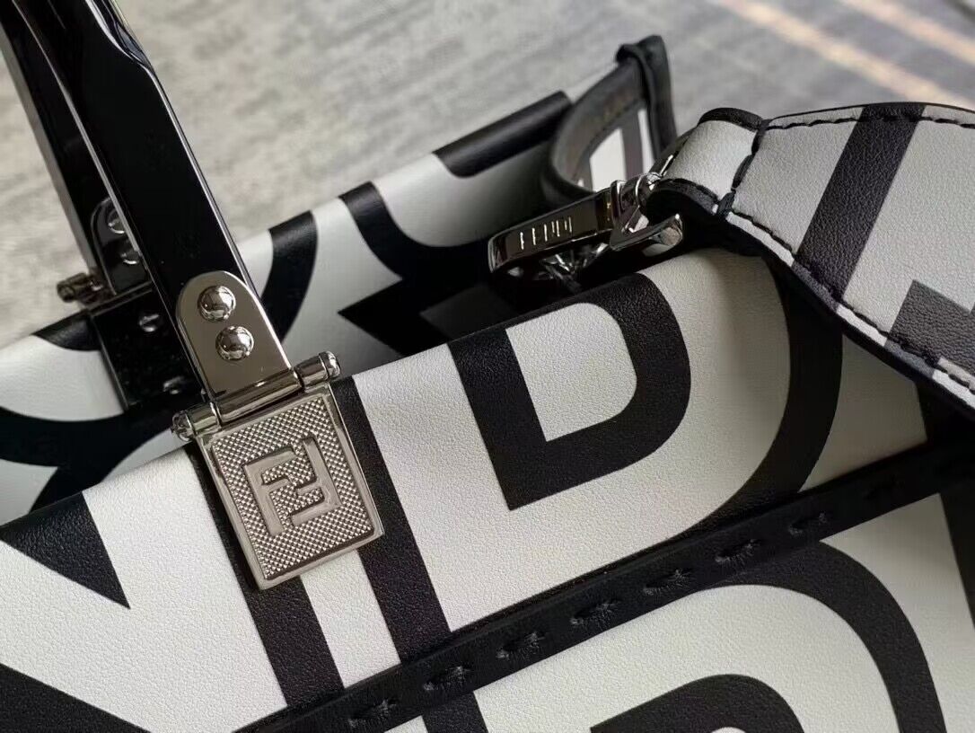 FENDI SUNSHINE MEDIUM TWO TONE LEATHER FENDI BY MARC JACOBS SHOPPER BAG – F041