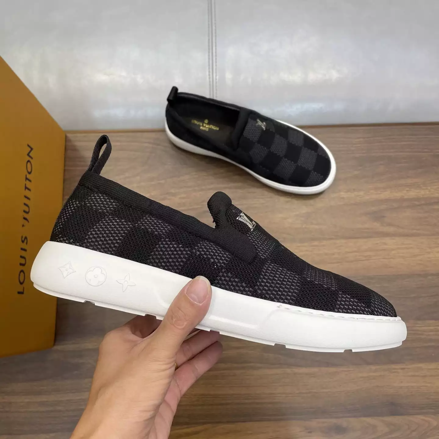 PACIFIC LOAFERS IN BLACK – VL048