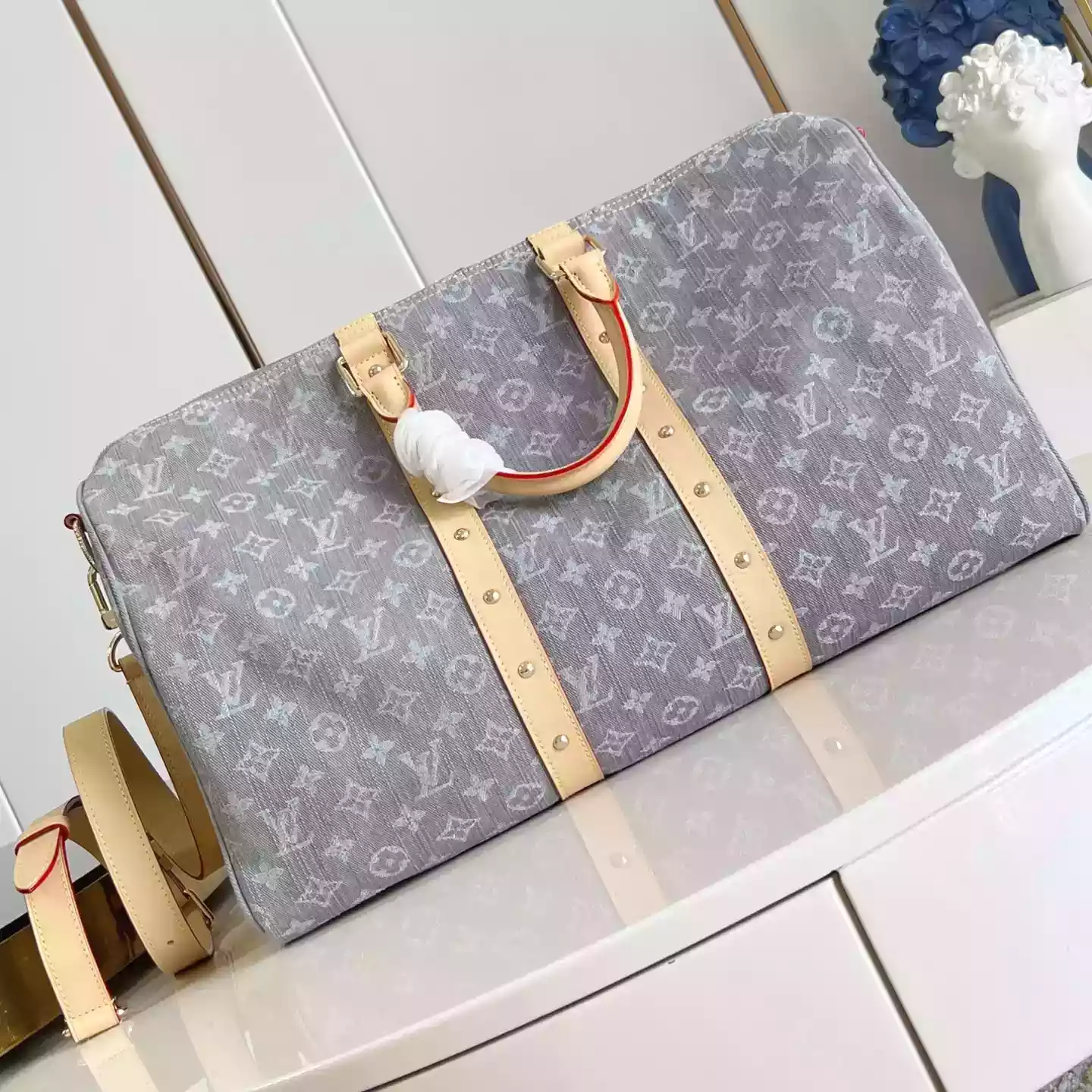 KEEPALL BANDOULIERE 45 BAG CLOUDY GRAY MONOGRAM DENIM – LW307