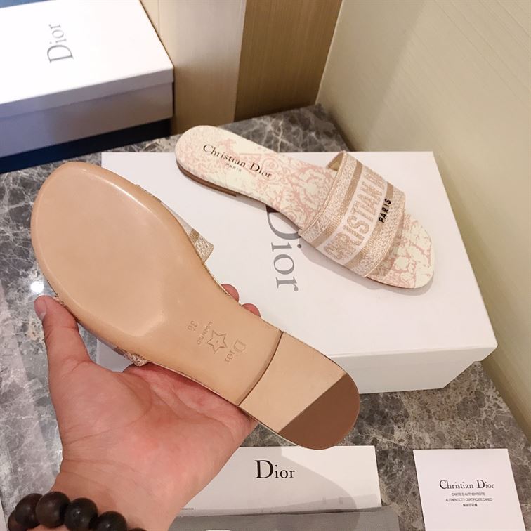 DIOR DWAY SLIDE – DS015