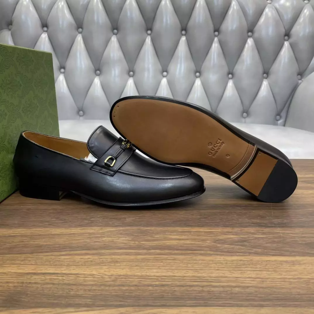 MEN’S LOAFERS WITH INTERLOCKING G – GL111