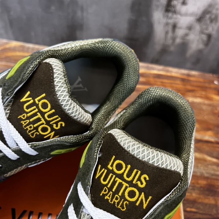 LOUIS VUITTON RUN AWAY SNEAKER – LVS073