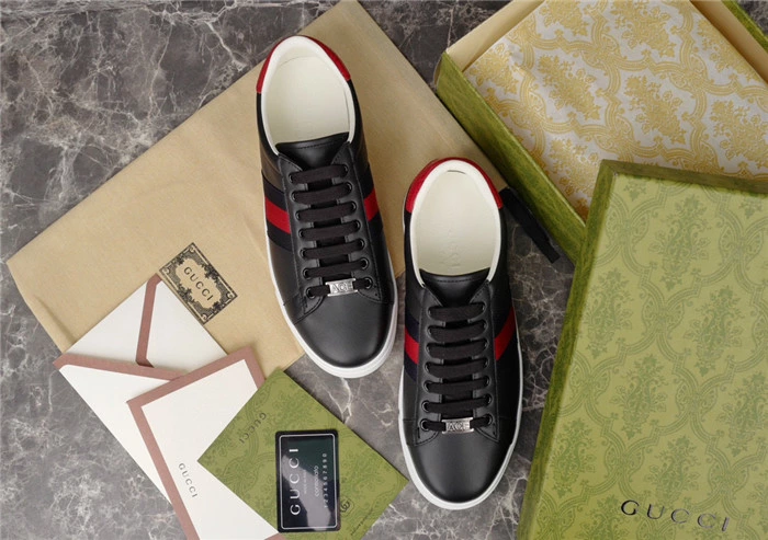 MEN’S GUCCI ACE SNEAKER WITH WEB – GCC286