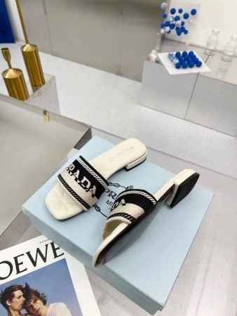 PRADA WOMEN’S EMBROIDERED FABRIC SLIDES – PSD084