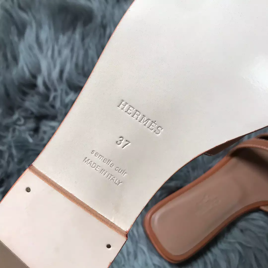 HERMES ORAN SLIDE SANDALS IN WHITE LIZARD LEATHER – HMSD120