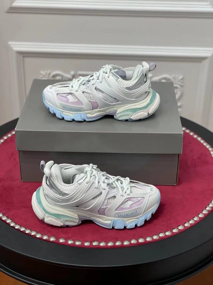 BALENCIAGA TRACK SNEAKER – BLA149