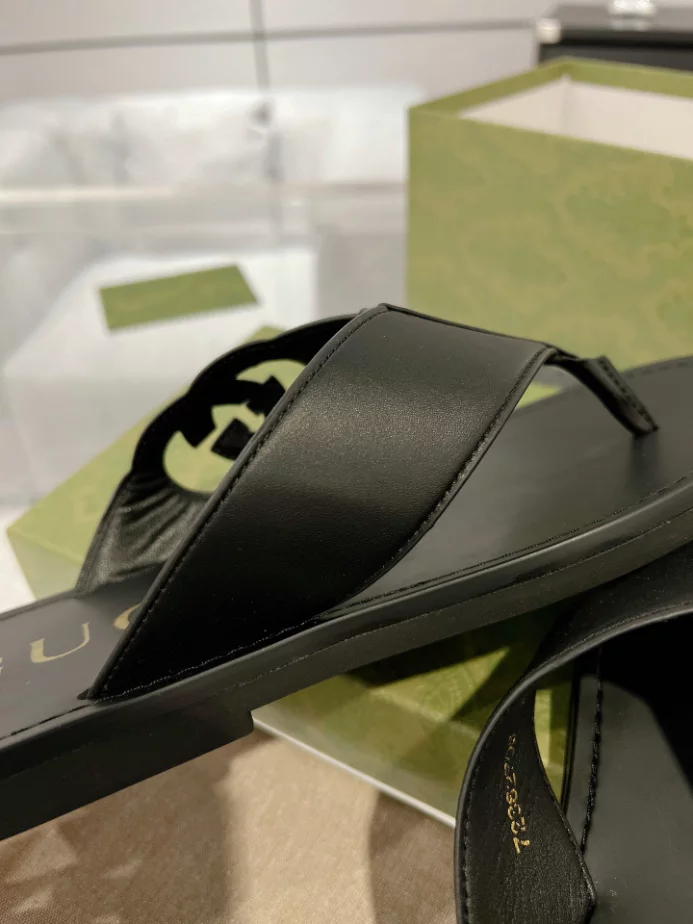 GUCCI MEN’S SLIDE SANDAL – GSL062