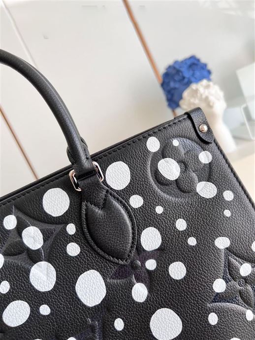 LOUIS VUITTON LV X YK ONTHEGO MM MONOGRAM EMPREINTE – LW076