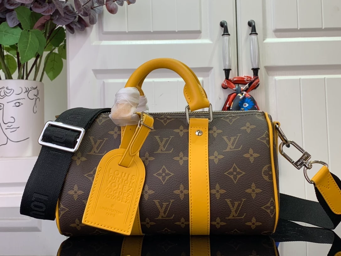 Louis Vuitton Keepall Bandoulière 25 – LW198
