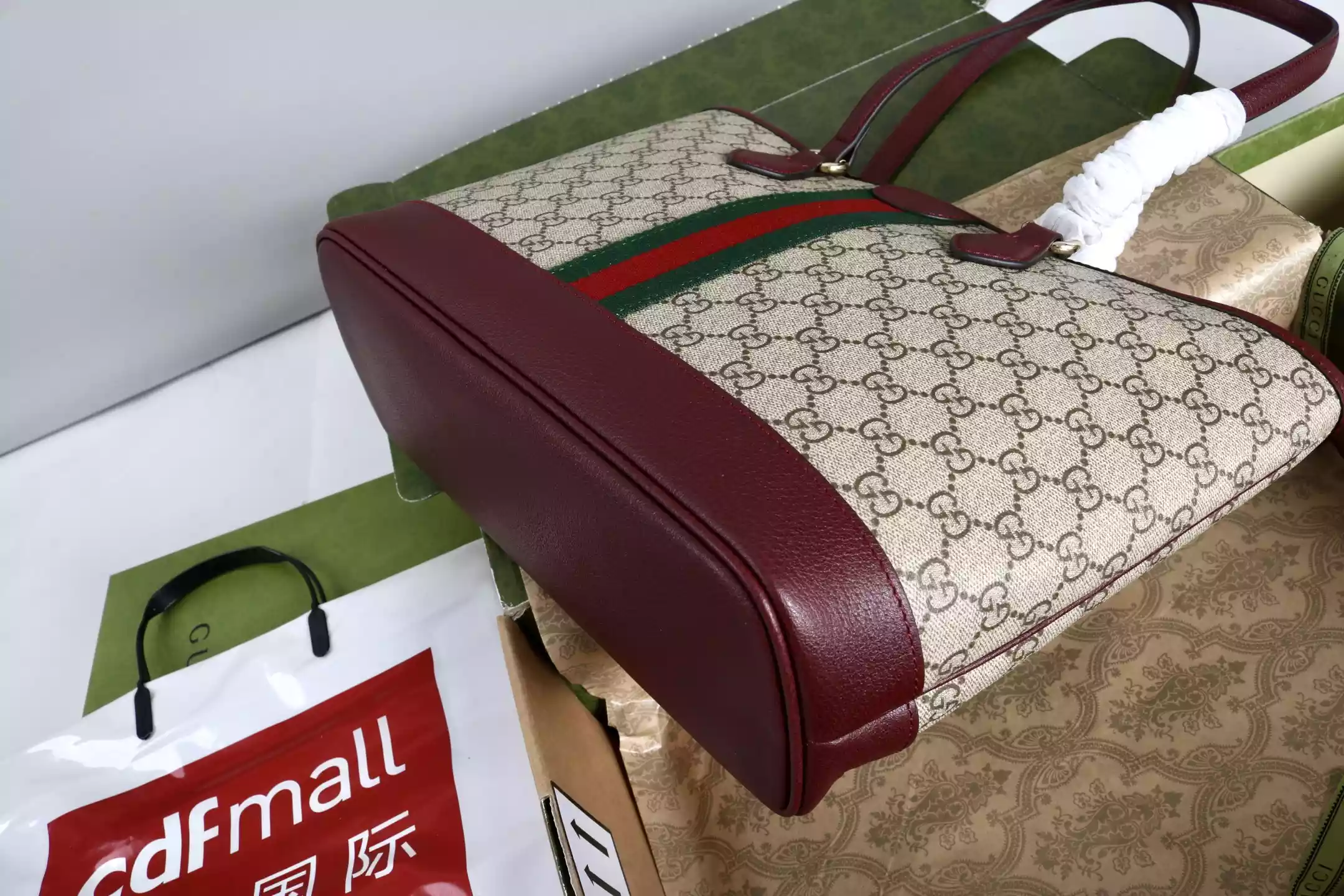 Gucci Ophidia GG Medium tote – BG082