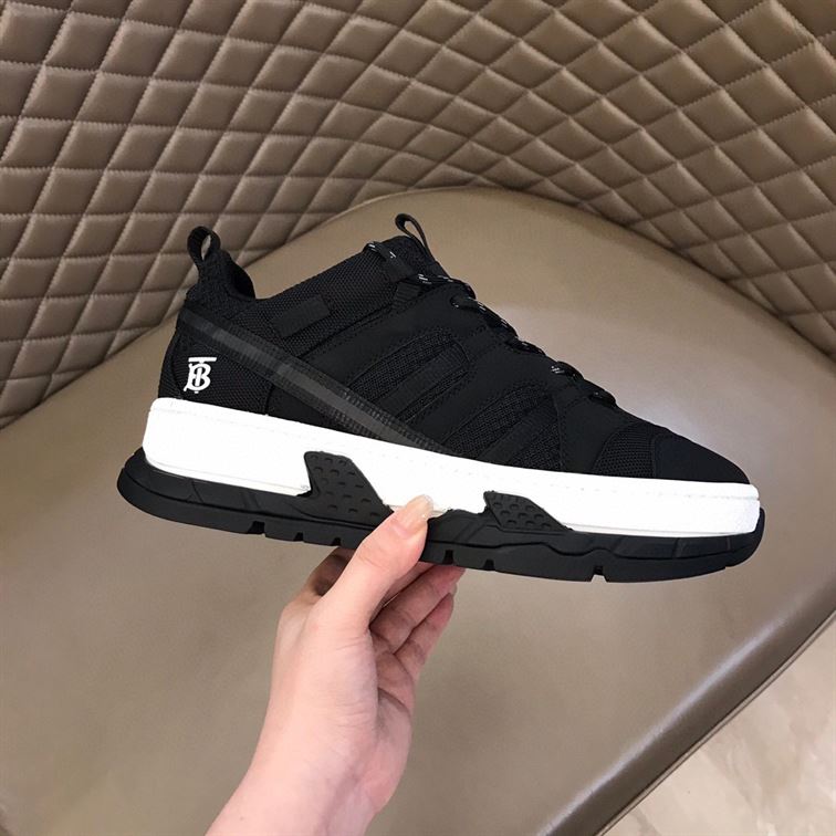 BURBERRY UNION SNEAKERS – BBR017