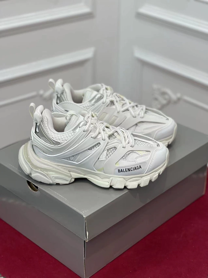 BALENCIAGA TRACK SNEAKER – BLA143