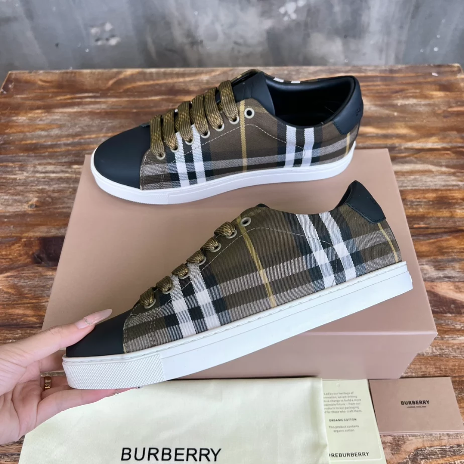 BURBERRY CHECK AND LEATHER SNEAKERS – BBR071