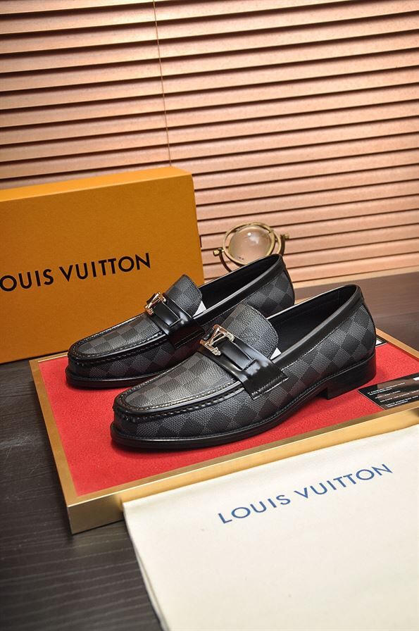 LOUIS VUITTON MAJOR LOAFER – VL004