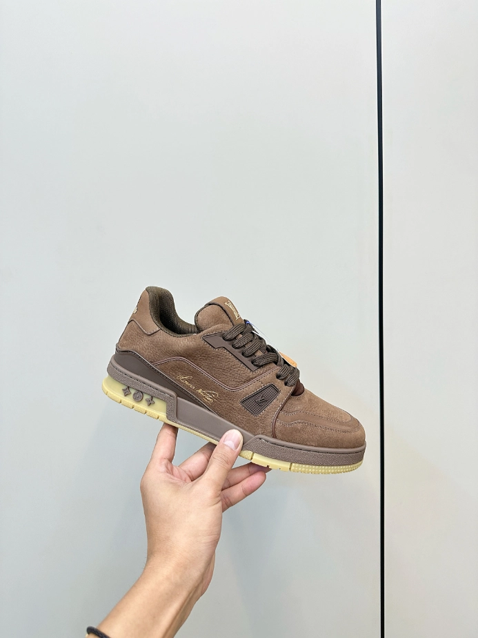 LOUIS VUITTON TRAINER SNEAKER – LVS245