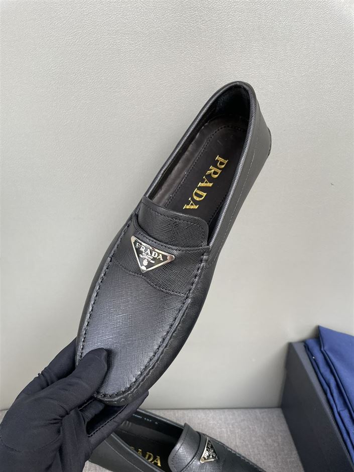 PRADA SAFFIANO LEATHER DRIVER – PRS036