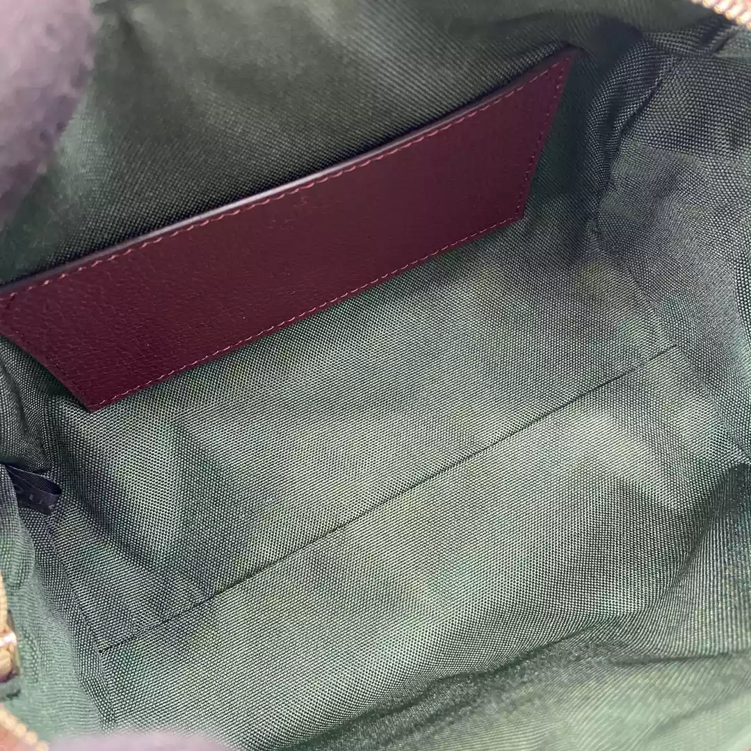 Gucci Savoy medium duffle bag in Beige GG Canva – BG085