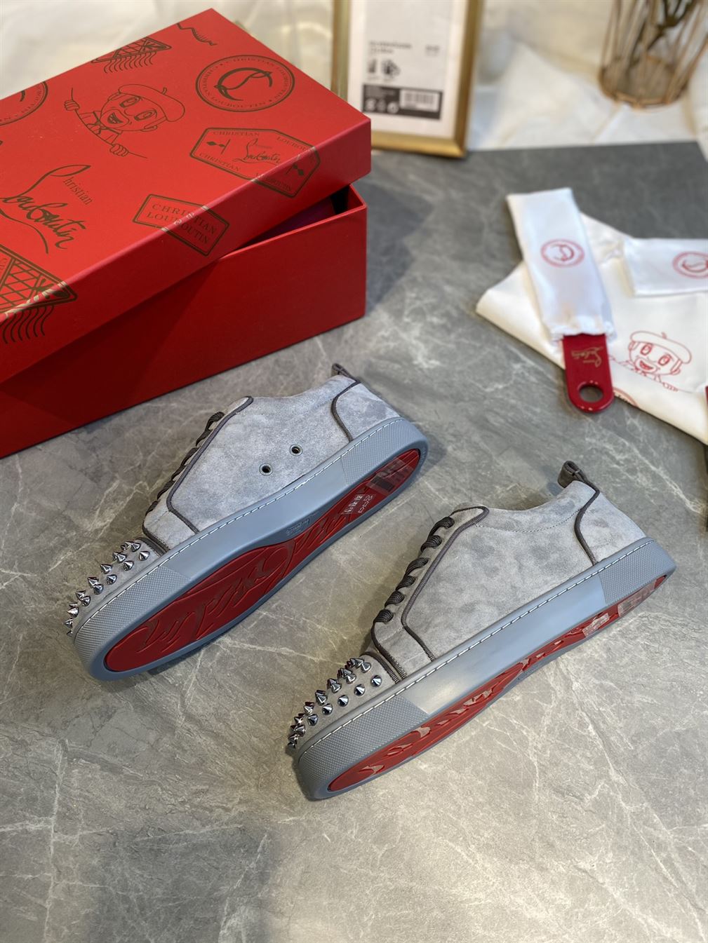 CHRISTIAN LOUBOUTIN LOUIS JUNIOR SPIKES – CLS024