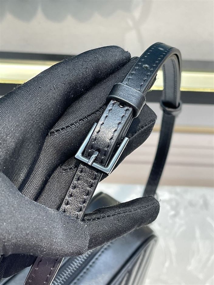 YSL LOU CAMERA BLACK BAG IN QUILTED LEATHER – YB051