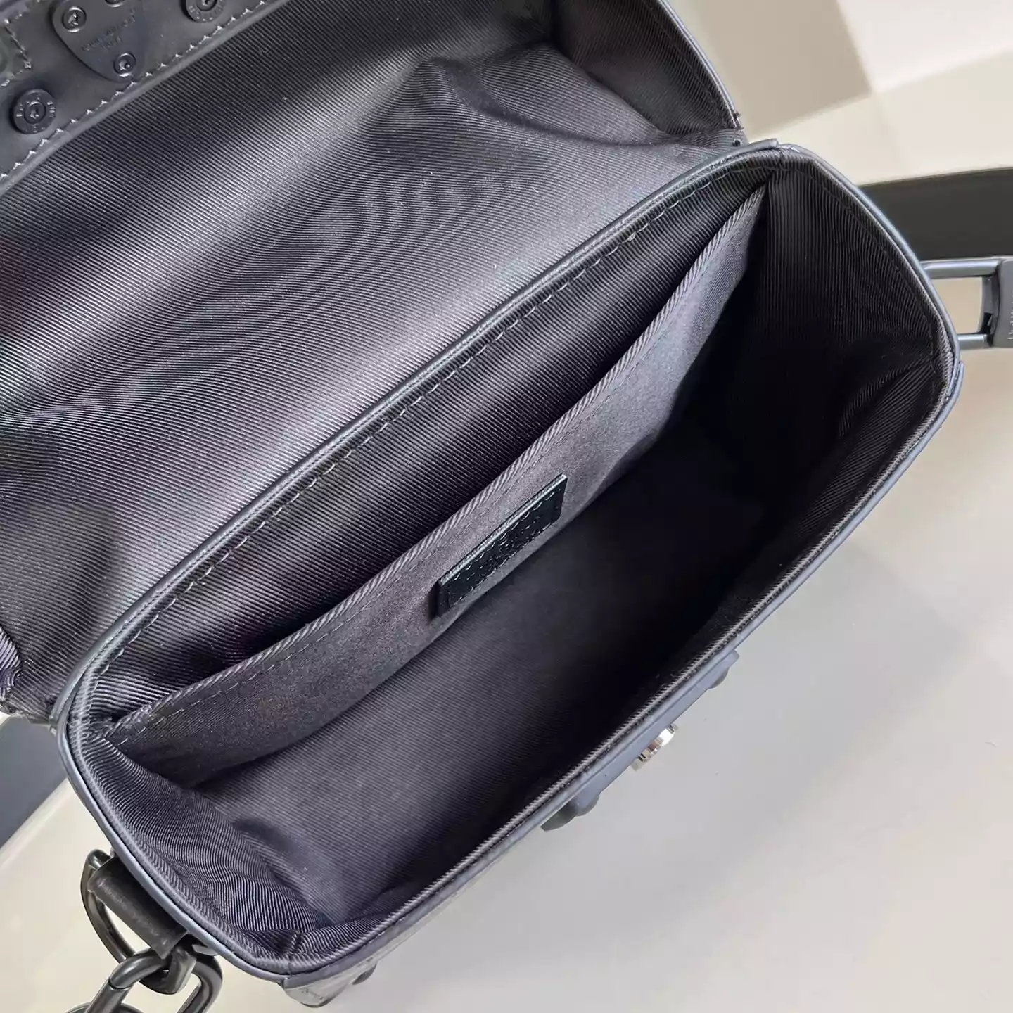 SOUL TRUNK BLACK MONOGRAM ECLIPSE CANVAS M11743 – LW438