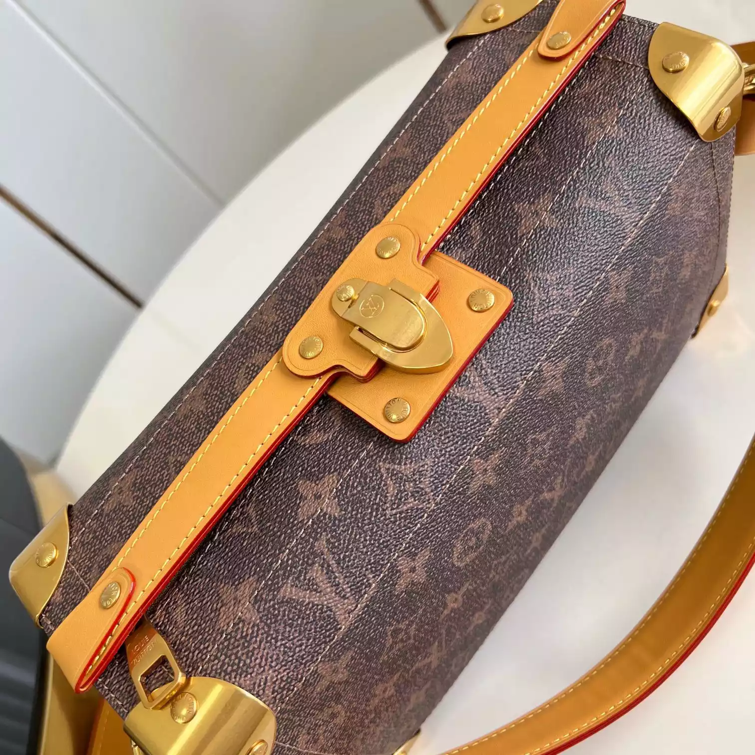 SOUL TRUNK EAST WEST MONOGRAM DUST CANVAS M11536 – LW440