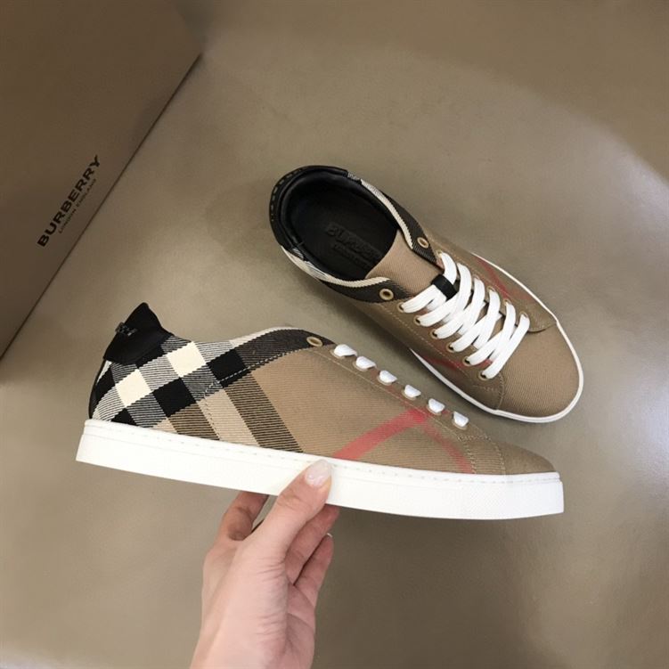 BURBERRY HOUSE CHECK & LEATHER LOW-TOP SNEAKER – BBR013