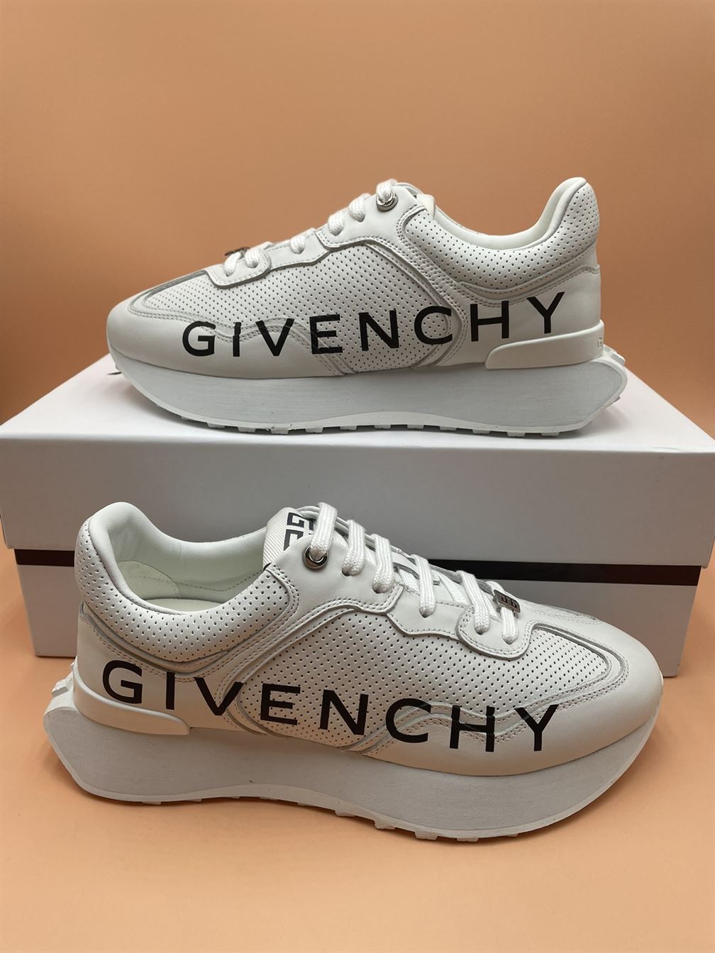 GIVENCHY RUNNER SNEAKERS IN PERFORATED LEATHER – GVC006
