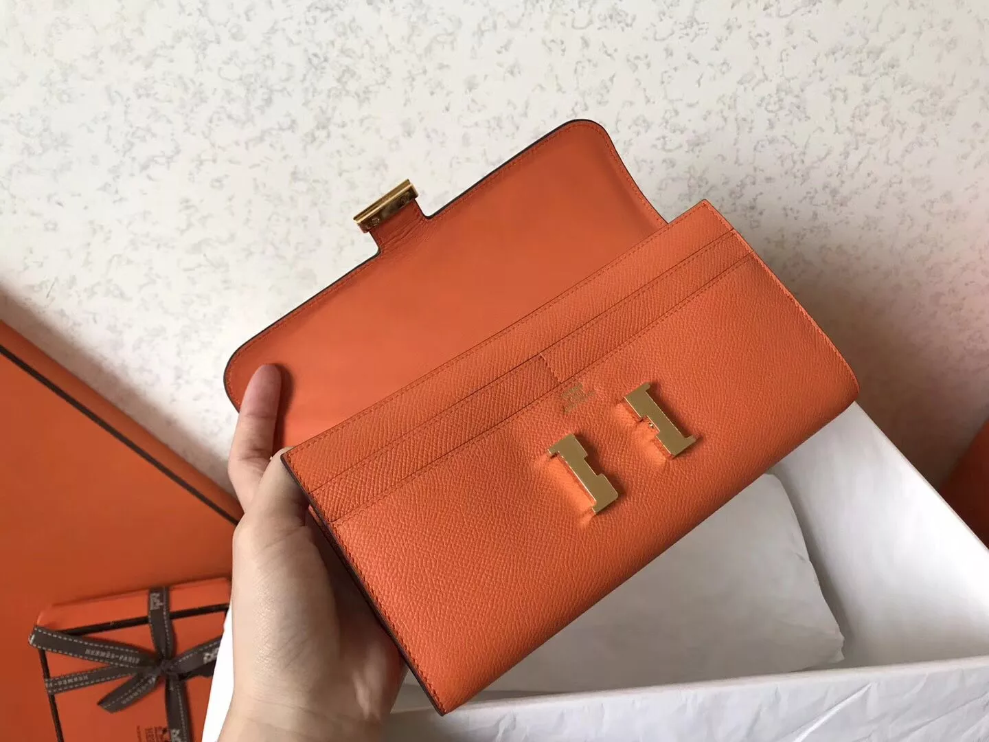 Hermes Constance Long Wallet In Orange Epsom Leather – HW186