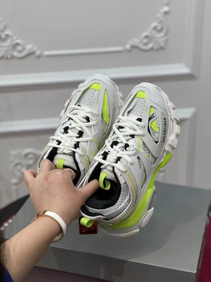 BALENCIAGA TRACK SNEAKER – BLA135