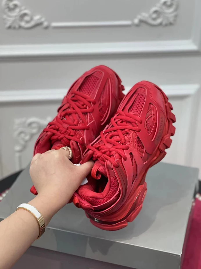 BALENCIAGA TRACK SNEAKER – BLA145