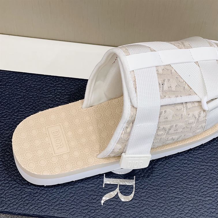 DIOR ALPHA SANDAL – DS006