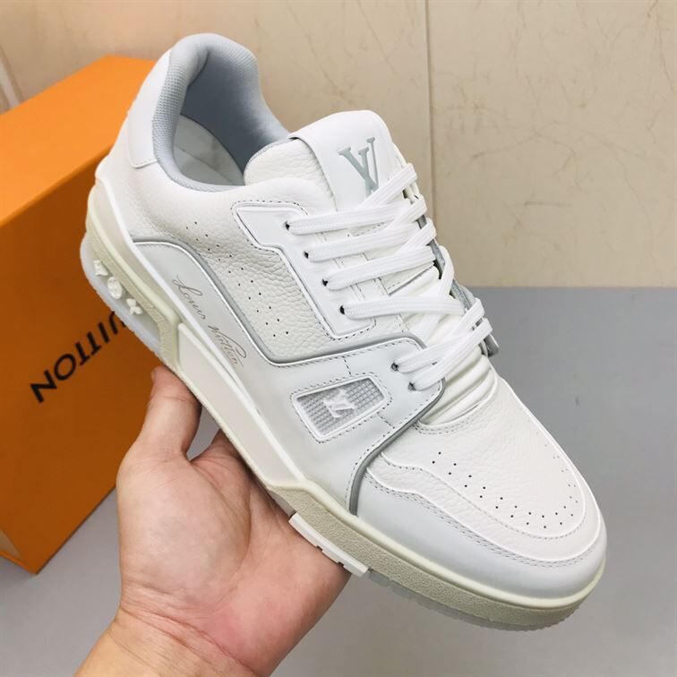 LOUIS VUITTON TRAINER SNEAKER – LVS124
