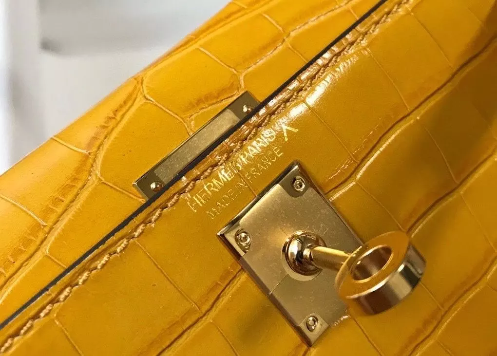 Hermes Kelly Mini II Bag In Yellow Embossed Crocodile Leather – HW128