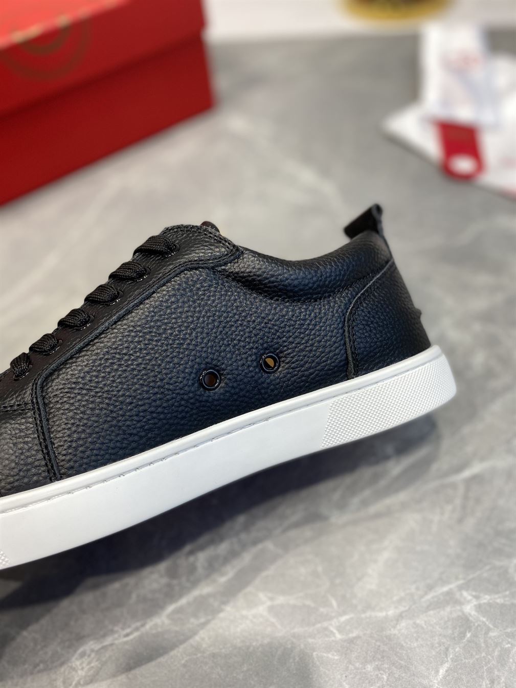 CHRISTIAN LOUBOUTIN RANTULOW SNEAKERS – CLS030