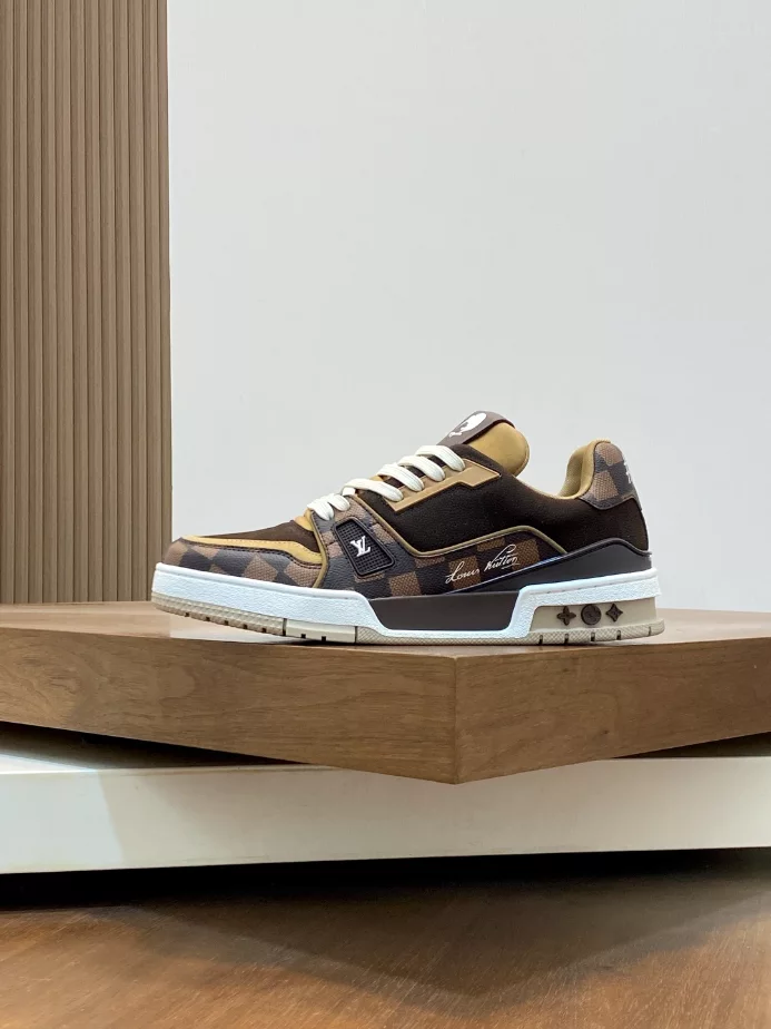 LOUIS VUITTON TRAINER SNEAKER – LVS248